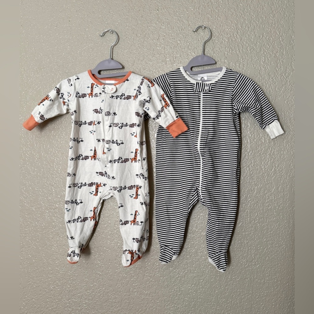 056 Bundle of 2 Onesies